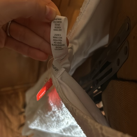 NWT White stretchy lace sleeveless low back dress - Picture 9 of 10